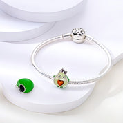 Avokádólány charm – ezüstözött