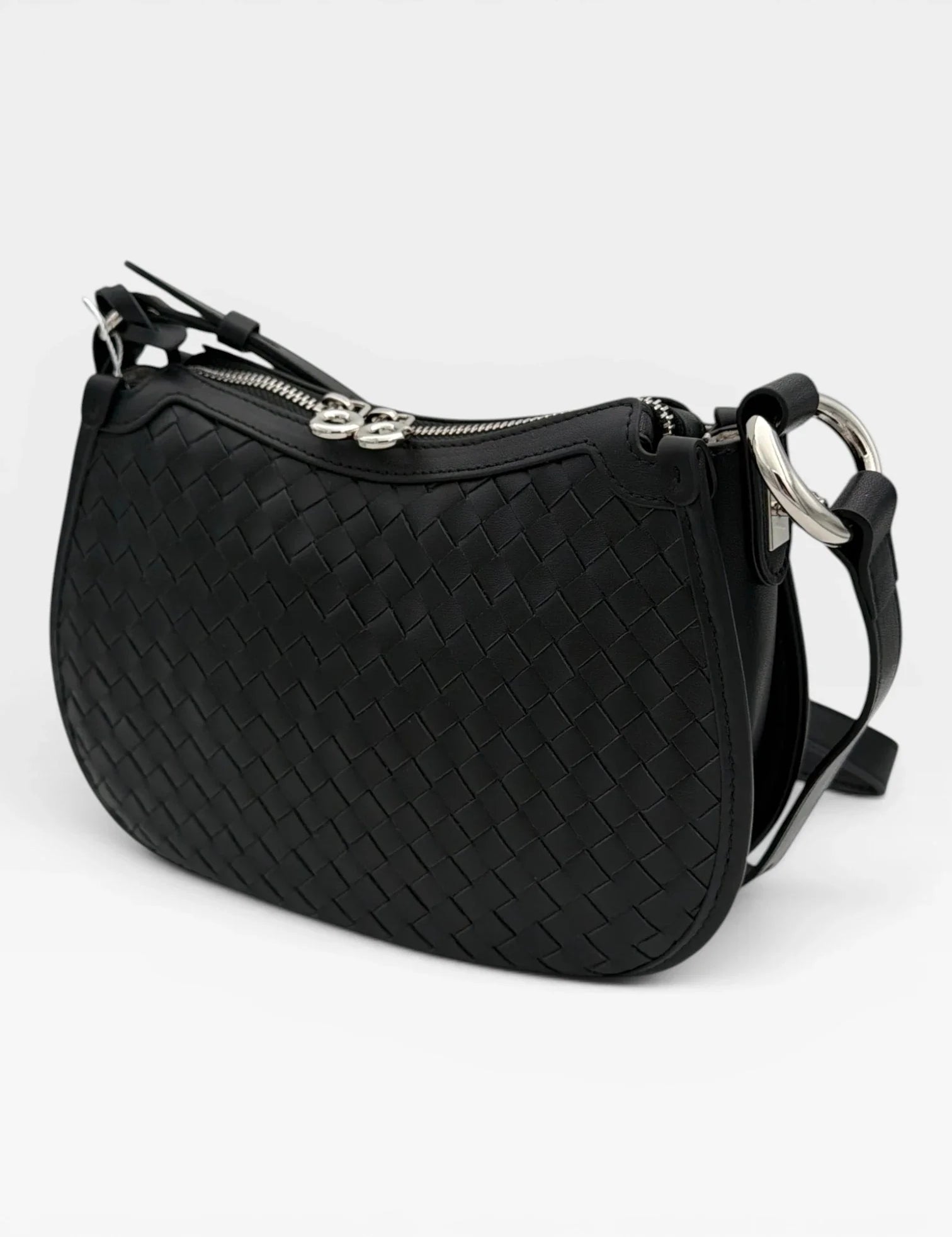 Lea Lab Tessa fekete fonott táska oldalnézet