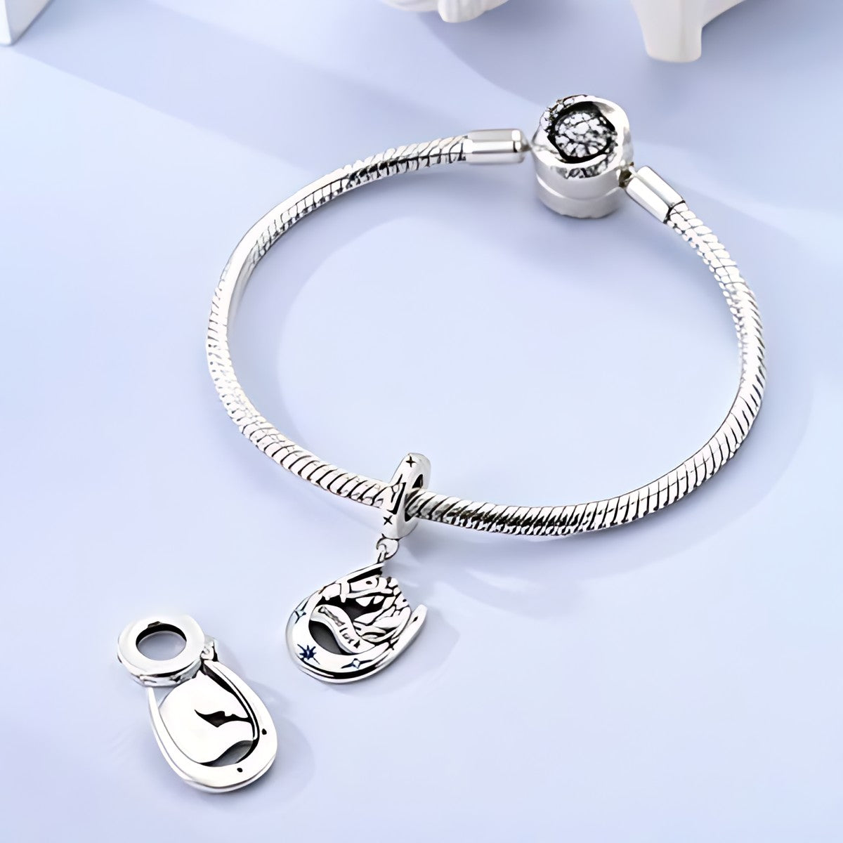 Good Luck patkó charm – ezüstözött