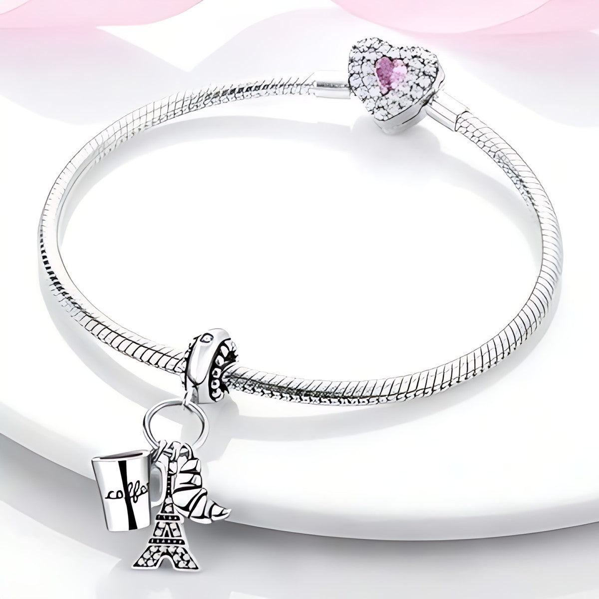 Kávé, croissant és Eiffel-torony charm – ezüstözött