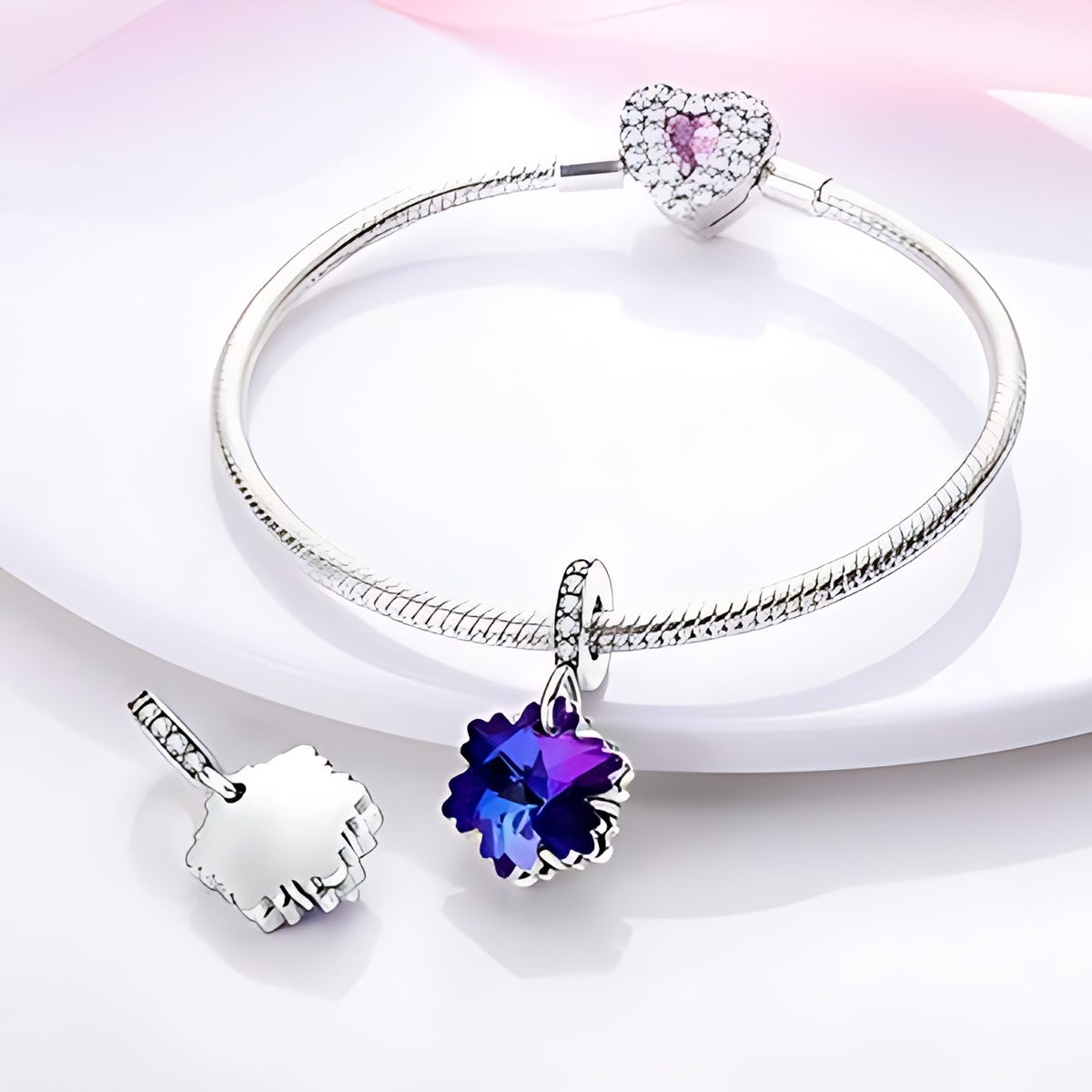 Lila köves hópehely charm – ezüstözött