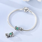 LOVE lóherés charm – ezüstözött