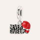 NEVER GIVE UP bokszkesztyű charm – ezüstözött