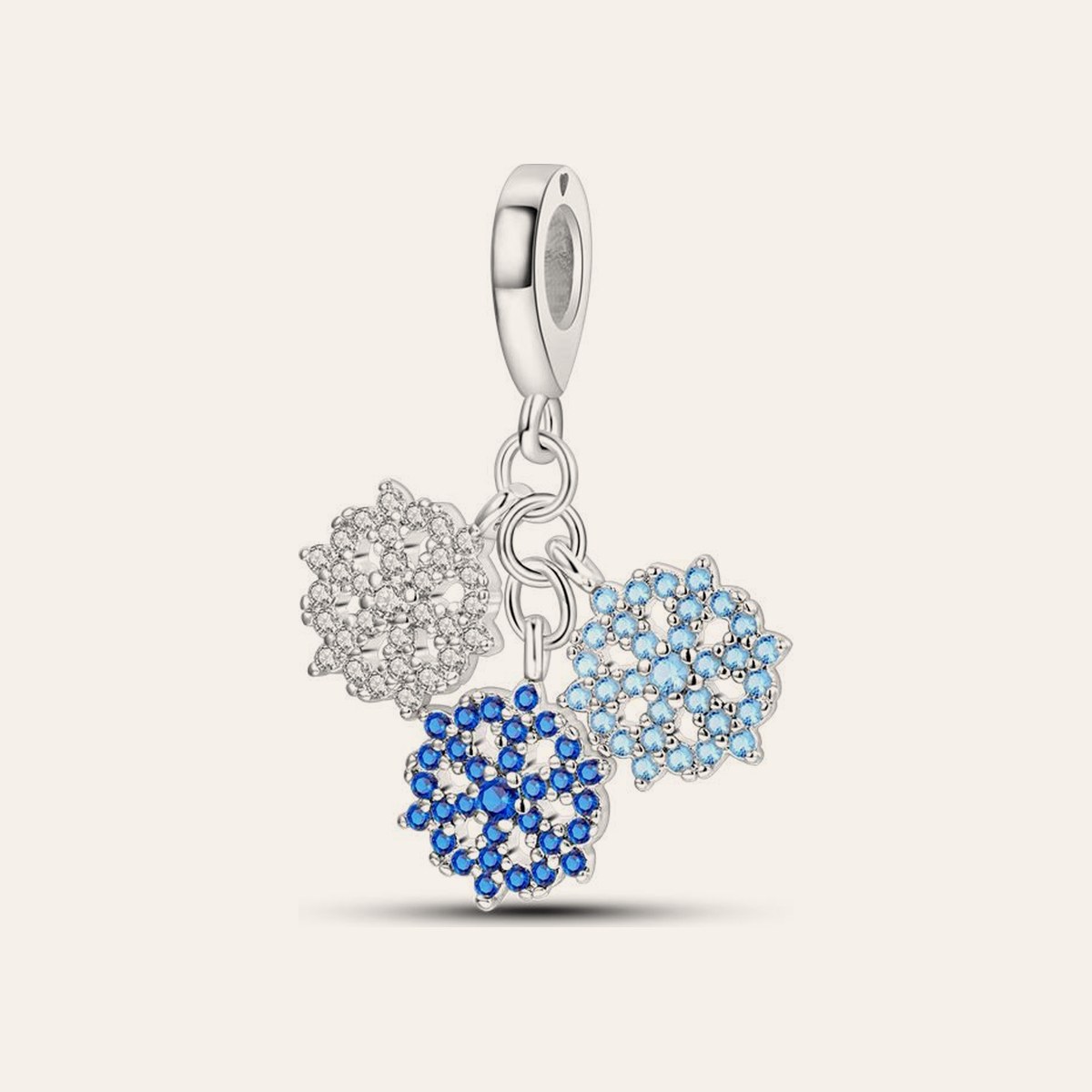 Téli hópelyhek charm – ezüstözött