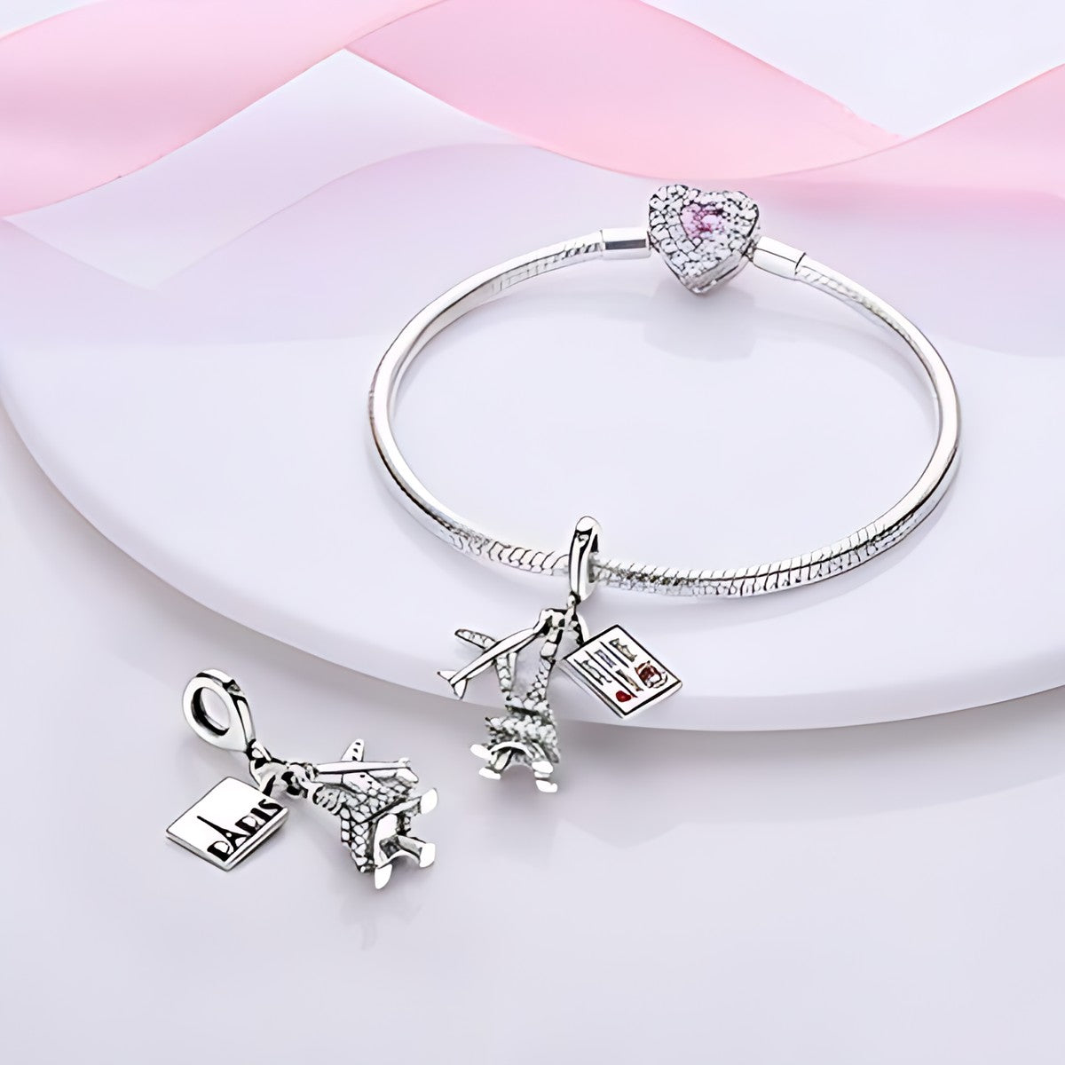 Párizsi utazás charm – ezüstözött