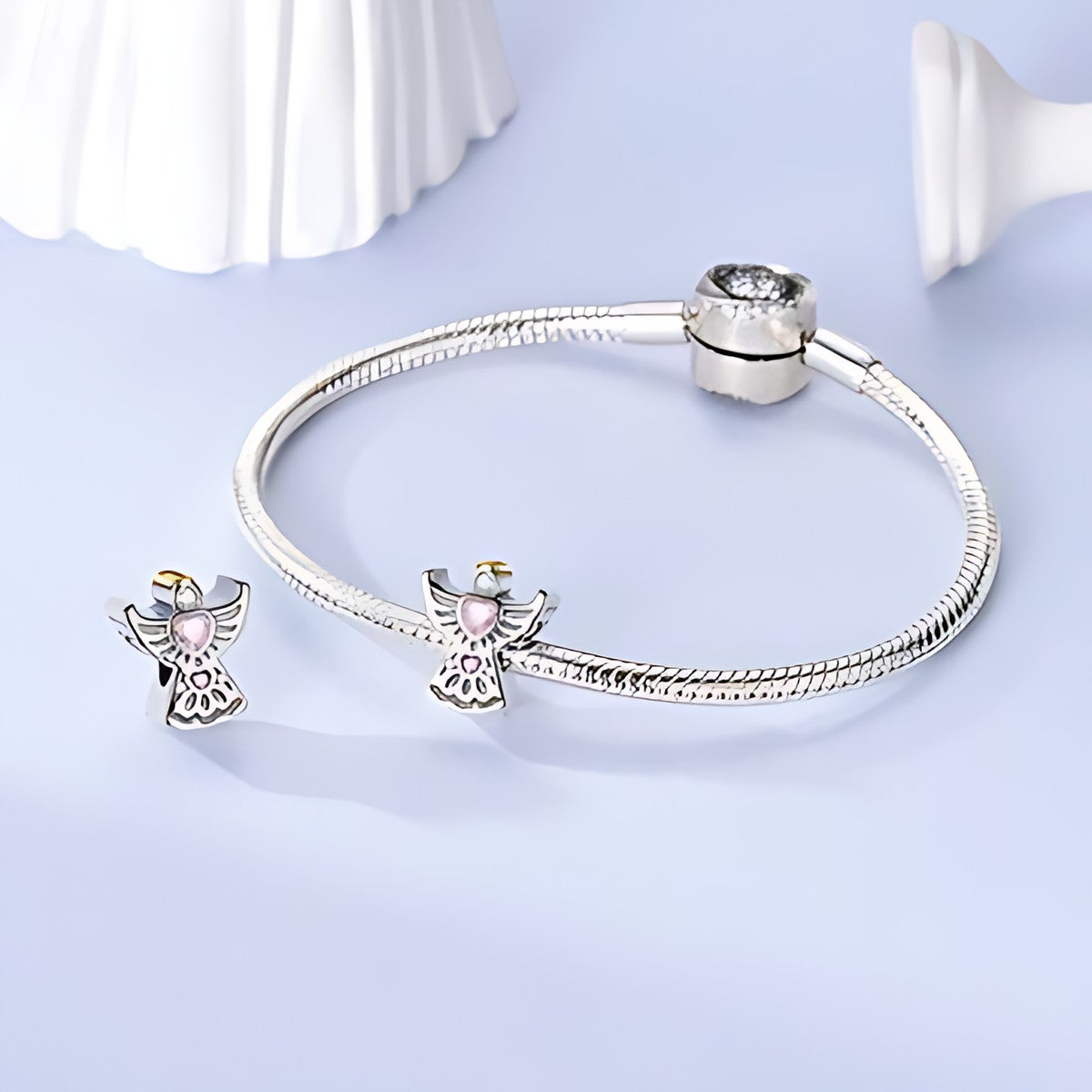 Szívecskés angyal charm – ezüstözött