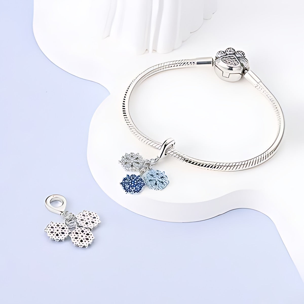 Téli hópelyhek charm – ezüstözött
